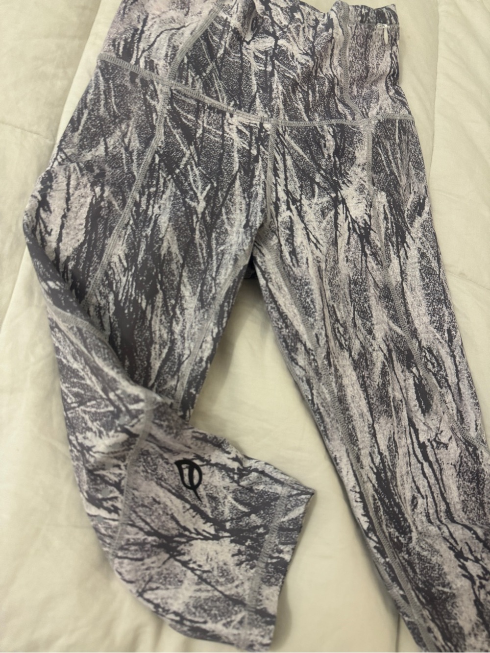 P'tula Gray Marble Print Leggings